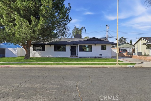 Detail Gallery Image 5 of 46 For 9651 Comanche, Chatsworth,  CA 91311 - 3 Beds | 2 Baths