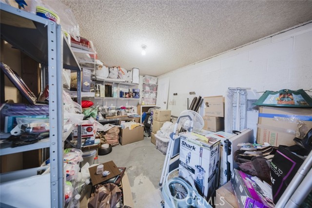 Detail Gallery Image 19 of 39 For 9775 via Roma, Burbank,  CA 91504 - 2 Beds | 3 Baths