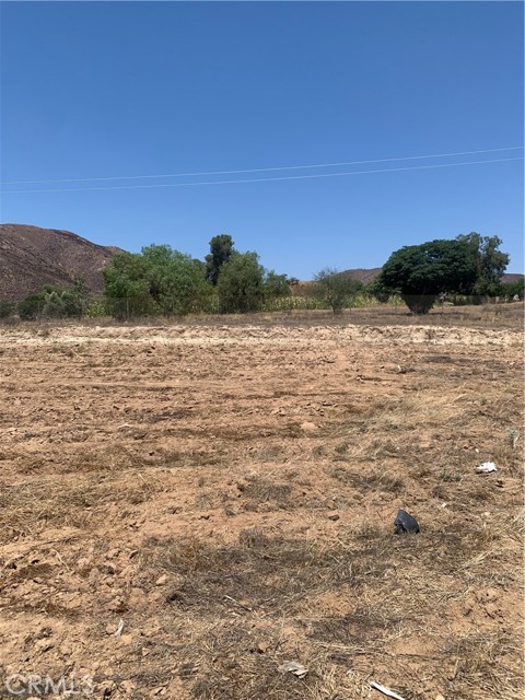 0 El Toro Rd, Lake Elsinore CA: https://media.crmls.org/medias/8f9a9e18-eaef-432f-b12d-b55415a02f08.jpg