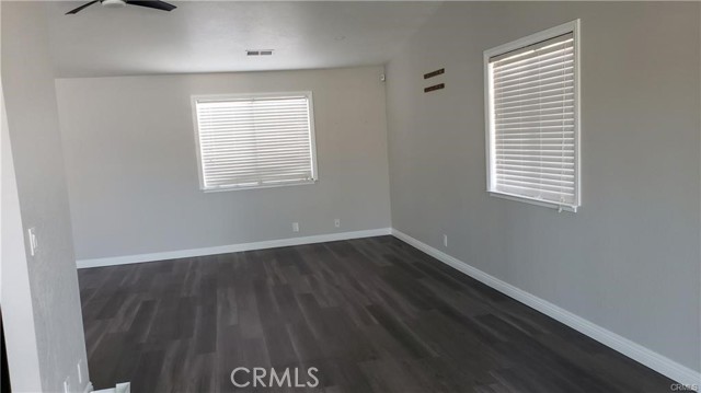 Detail Gallery Image 9 of 17 For 27609 Silver Lakes, Helendale,  CA 92342 - 3 Beds | 2/1 Baths