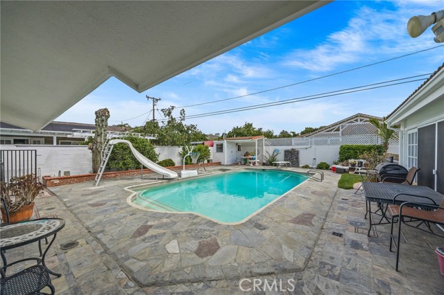 11432 Pollard Drive, Garden Grove CA: https://media.crmls.org/medias/8f9c6a7c-31c9-4a17-b990-80f493397ab4.jpg