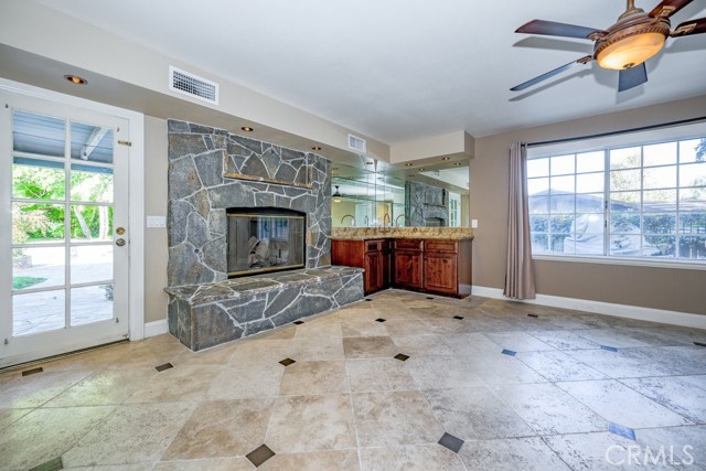 Detail Gallery Image 17 of 64 For 1101 Hacienda Dr, Simi Valley,  CA 93065 - 4 Beds | 3/1 Baths