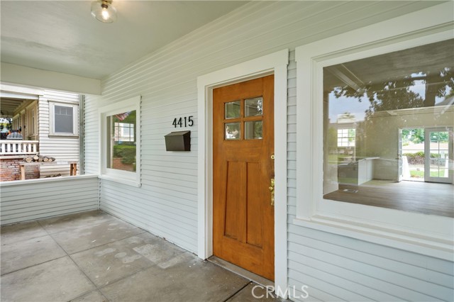 4415 12th Street, Riverside CA: https://media.crmls.org/medias/8f9db62f-32f8-414e-8927-86fd94100d83.jpg