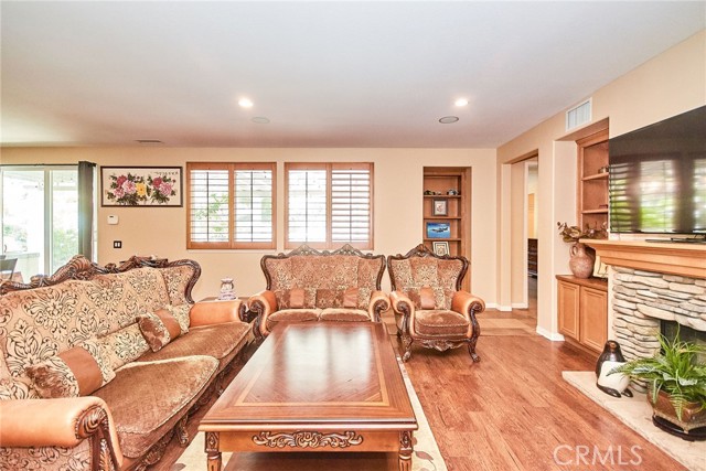 Detail Gallery Image 16 of 29 For 12430 Split Rein Dr, Rancho Cucamonga,  CA 91739 - 4 Beds | 2/1 Baths