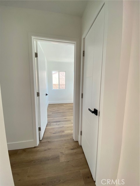 Detail Gallery Image 7 of 14 For 8045 Darby, Reseda,  CA 91335 - – Beds | – Baths