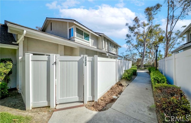 2422 Coventry Circle, Fullerton CA: https://media.crmls.org/medias/8f9e8133-91de-4a75-9c5b-2964ae8e0495.jpg