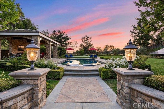 Detail Gallery Image 2 of 75 For 4245 Hidden Oaks Dr, Yorba Linda,  CA 92886 - 6 Beds | 6/1 Baths