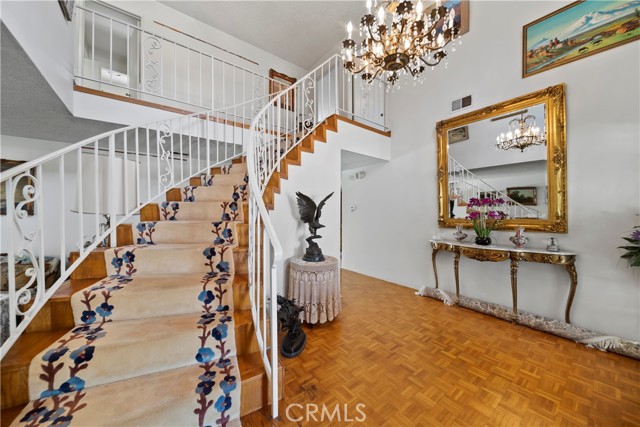 5 Bed Home for Sale in Hollywood Hills, California