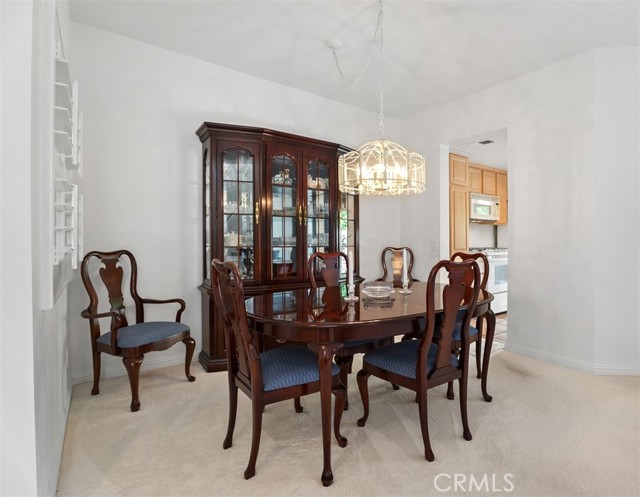 2303 Paseo Circulo, Tustin CA: https://media.crmls.org/medias/8f9f5a6c-fb58-46ea-a96f-4348b48933d6.jpg