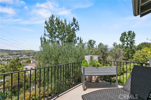 15 Pisano Street, Ladera Ranch CA: https://media.crmls.org/medias/8f9fba97-6761-435b-b724-dad1b147fb6b.jpg