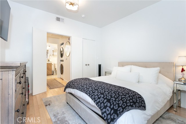 Detail Gallery Image 15 of 26 For 19350 Sherman #124,  Reseda,  CA 91335 - 1 Beds | 1 Baths