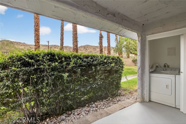 Detail Gallery Image 4 of 25 For 5265 E Waverly Dr #80,  Palm Springs,  CA 92264 - 2 Beds | 1 Baths