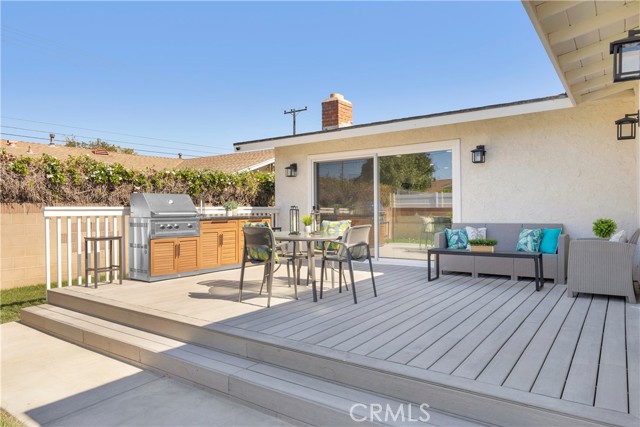 8381 E Blithedale Street, Long Beach CA: https://media.crmls.org/medias/8fa1f095-37f8-4a8f-9941-50f87498e6a4.jpg
