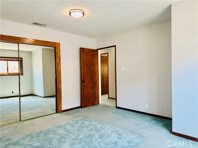 Image 14 of 26 For 6149 Whitewood Ave