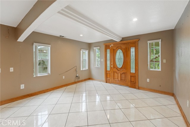 2516 Alcazar Street, Los Angeles CA: https://media.crmls.org/medias/8fa33e51-64ad-422f-bb21-d20ecc853e84.jpg