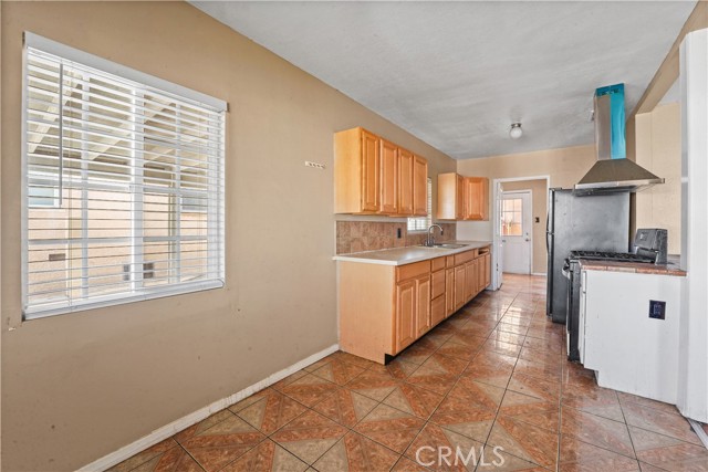 Detail Gallery Image 9 of 28 For 1120 W Buena Vista, Barstow,  CA 92311 - 3 Beds | 1 Baths