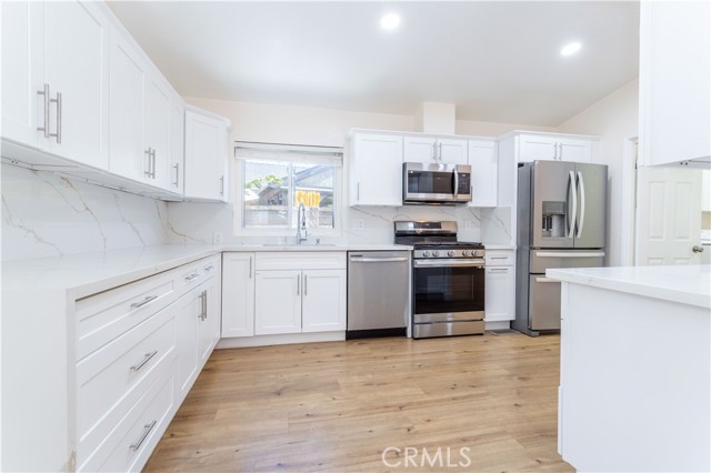 Image 3 of 40 For 20049 Canyon View