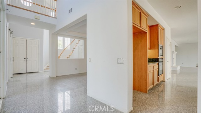Detail Gallery Image 16 of 71 For 12683 Palm View Way, Riverside,  CA 92503 - 5 Beds | 3 Baths
