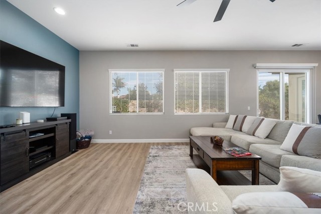 Detail Gallery Image 9 of 36 For 2518 Calderon Dr, Santa Maria,  CA 93455 - 3 Beds | 2 Baths