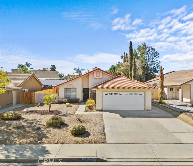 Detail Gallery Image 3 of 26 For 25475 Boxelder Dr, Murrieta,  CA 92563 - 3 Beds | 2 Baths