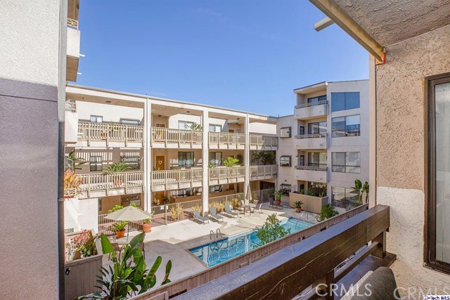 1 Bed Home for Sale in Sherman Oaks, California
