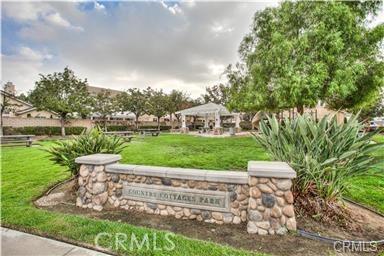 Detail Gallery Image 2 of 10 For 366 Cypress Ct, Corona,  CA 92879 - 3 Beds | 2 Baths