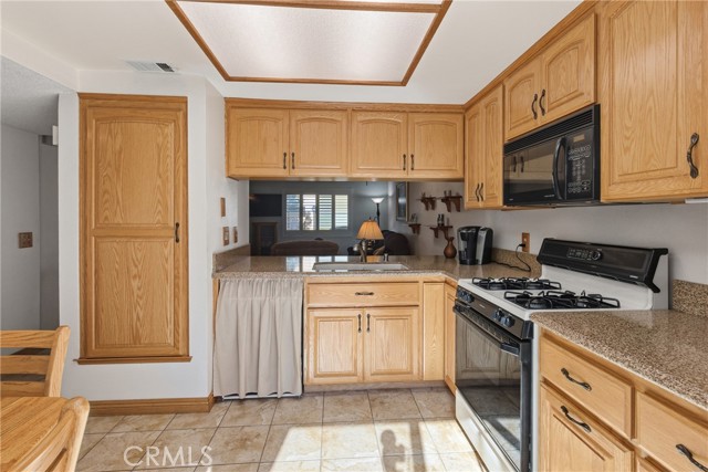 Detail Gallery Image 12 of 30 For 9111 Westminster Ave, Garden Grove,  CA 92844 - 2 Beds | 2/1 Baths