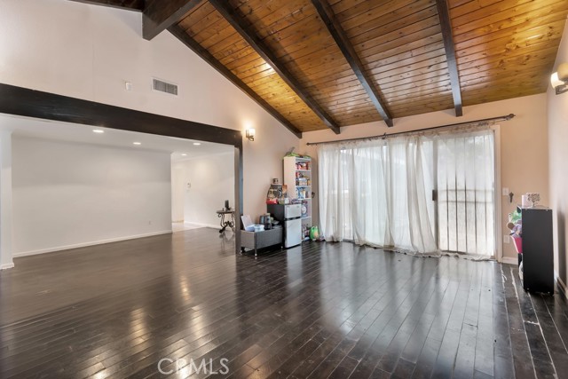 Detail Gallery Image 7 of 35 For 14962 Genoa, Sylmar,  CA 91342 - 4 Beds | 2 Baths