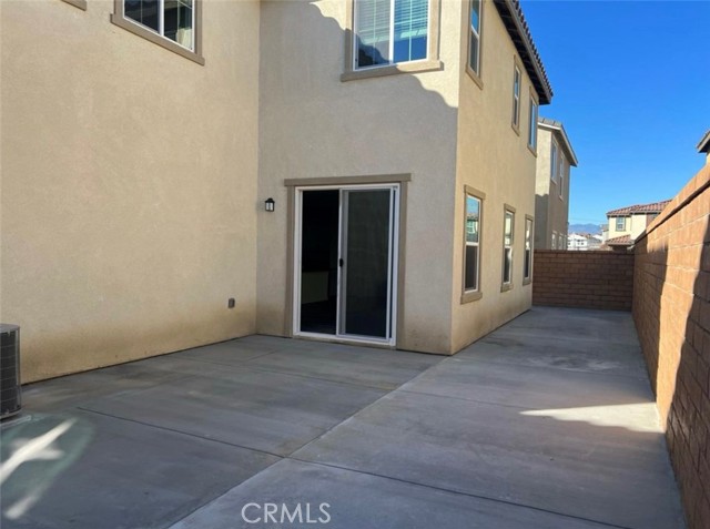 3990 E Catalina Street, Ontario CA: https://media.crmls.org/medias/8fa50cfb-84bd-484a-959e-b410b881d538.jpg