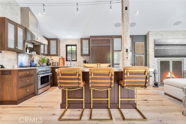 Detail Gallery Image 7 of 23 For 2622 Crestview Dr, Newport Beach,  CA 92663 - 3 Beds | 3 Baths