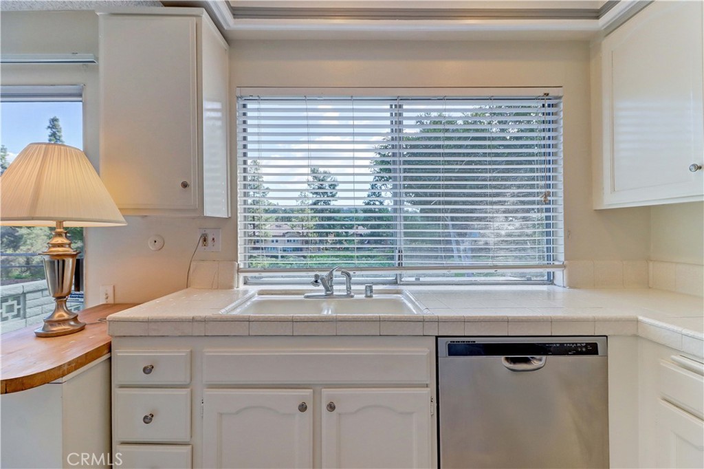 MLS #OC25267667 image #21