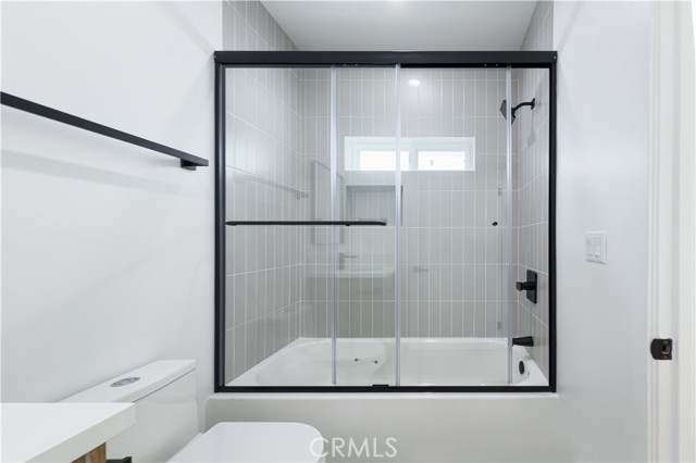 Detail Gallery Image 17 of 21 For 121 S Coronado, Los Angeles,  CA 90057 - 3 Beds | 2 Baths