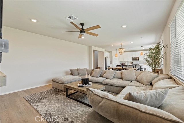 11653 Couples Court, Beaumont CA: https://media.crmls.org/medias/8faa27d3-dd18-4638-bdda-b5bdcc783d9b.jpg