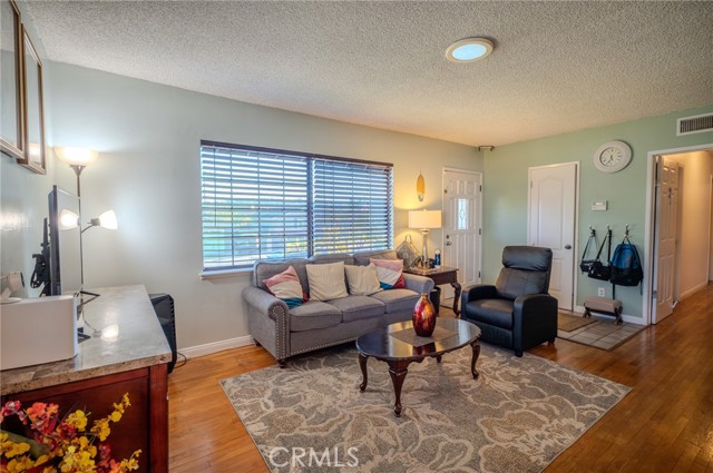 Detail Gallery Image 32 of 44 For 401 Keene Dr, La Habra,  CA 90631 - 3 Beds | 2 Baths