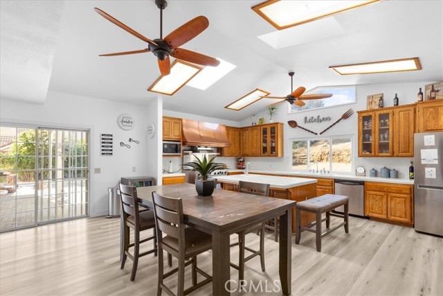 Detail Gallery Image 18 of 44 For 21890 Victorian, Wildomar,  CA 92595 - 5 Beds | 3 Baths