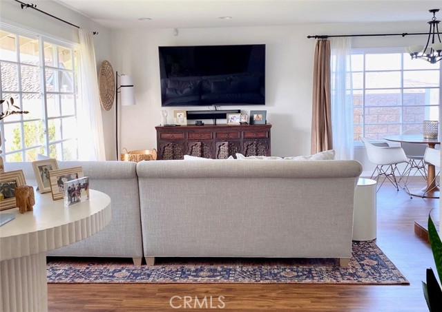935 Tiller Way, Corona del Mar CA: https://media.crmls.org/medias/8fabdf2d-33ea-43df-ab00-c7d6303f75a4.jpg
