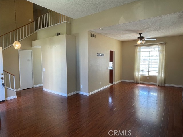 Detail Gallery Image 6 of 22 For 14527 Pony Trail Rd, Victorville,  CA 92392 - 4 Beds | 2/1 Baths