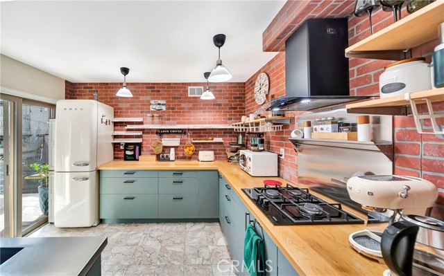 Detail Gallery Image 7 of 34 For 27416 Rondell St, Agoura Hills,  CA 91301 - 2 Beds | 1 Baths