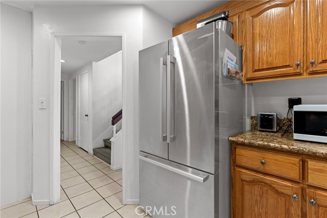 Detail Gallery Image 11 of 30 For 6043 Miles Ave, Huntington Park,  CA 90255 - 4 Beds | 3 Baths