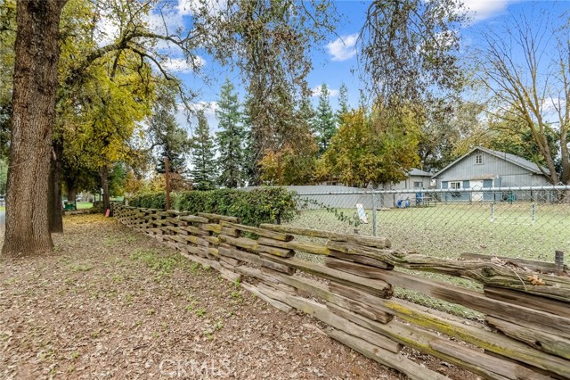 18701 Lort Drive, Visalia CA: https://media.crmls.org/medias/8faf5e41-148d-42e6-8a3d-e3c033a026c0.jpg