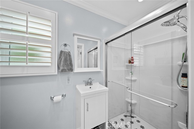 Detail Gallery Image 19 of 31 For 22907 Leonora, Woodland Hills,  CA 91367 - 2 Beds | 2 Baths