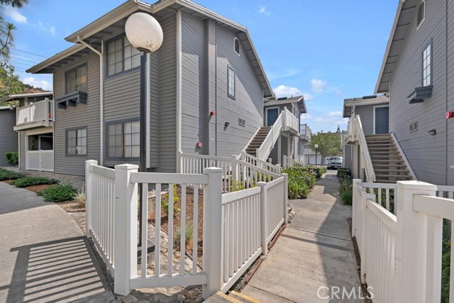 Detail Gallery Image 1 of 2 For 221 Evergreen, Azusa,  CA 91702 - 2 Beds | 2 Baths