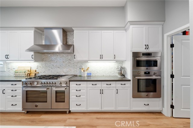 17042 Meteor Way, Riverside CA: https://media.crmls.org/medias/8fb03427-b2a4-4d5f-9981-a534aa4ce9b0.jpg