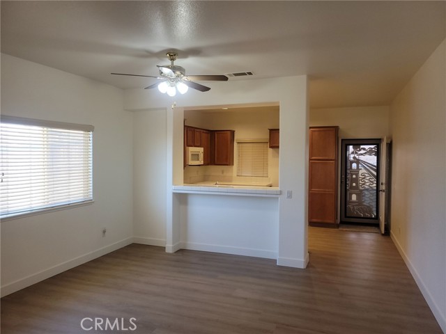 Detail Gallery Image 4 of 26 For 16751 Silica Dr, Victorville,  CA 92395 - 3 Beds | 2 Baths