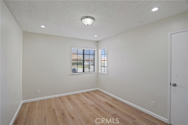 Detail Gallery Image 16 of 22 For 37702 50th St, Palmdale,  CA 93552 - 3 Beds | 2 Baths