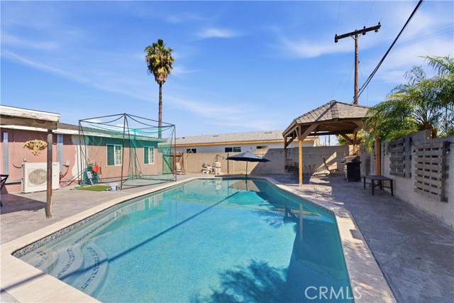 Detail Gallery Image 33 of 34 For 2426 Marty, Santa Ana,  CA 92706 - 3 Beds | 1/1 Baths