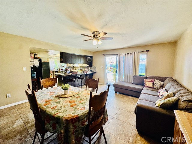 Detail Gallery Image 11 of 32 For 3208 Sunview Dr, Bakersfield,  CA 93306 - 3 Beds | 2 Baths
