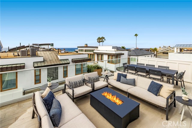 1515 E Ocean Boulevard, Newport Beach CA: https://media.crmls.org/medias/8fb211ec-df4d-45e0-9276-3615c7d83894.jpg
