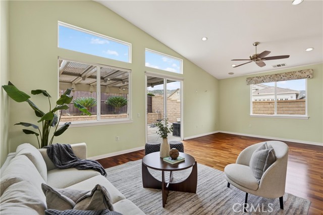 Detail Gallery Image 9 of 50 For 399 Cabrera, Hemet,  CA 92545 - 2 Beds | 2 Baths