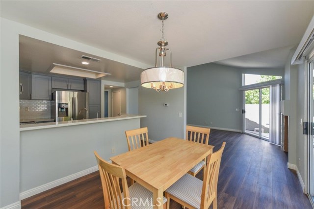 Detail Gallery Image 13 of 39 For 391 Stanford Ct #1,  Irvine,  CA 92612 - 3 Beds | 3 Baths
